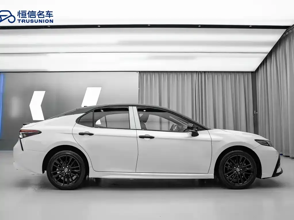 Toyota Camry 2023 из CN, фото 7