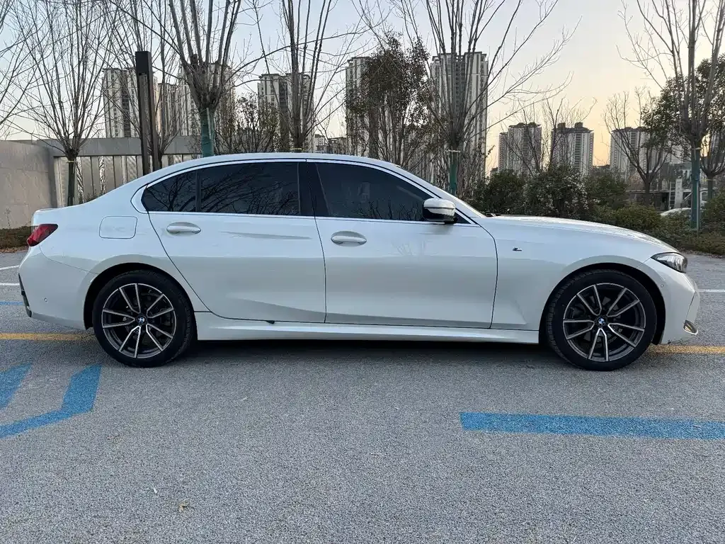 BMW 3 Series 2024 из CN, фото 8