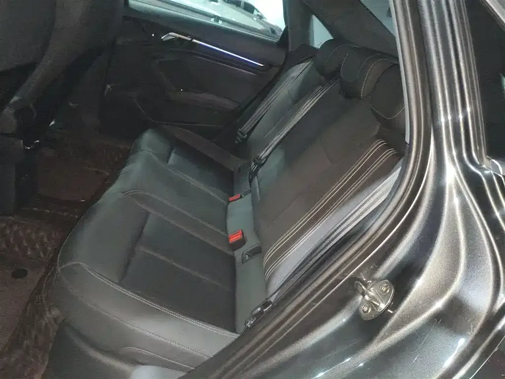 Audi A3 2024 из CN, фото 8