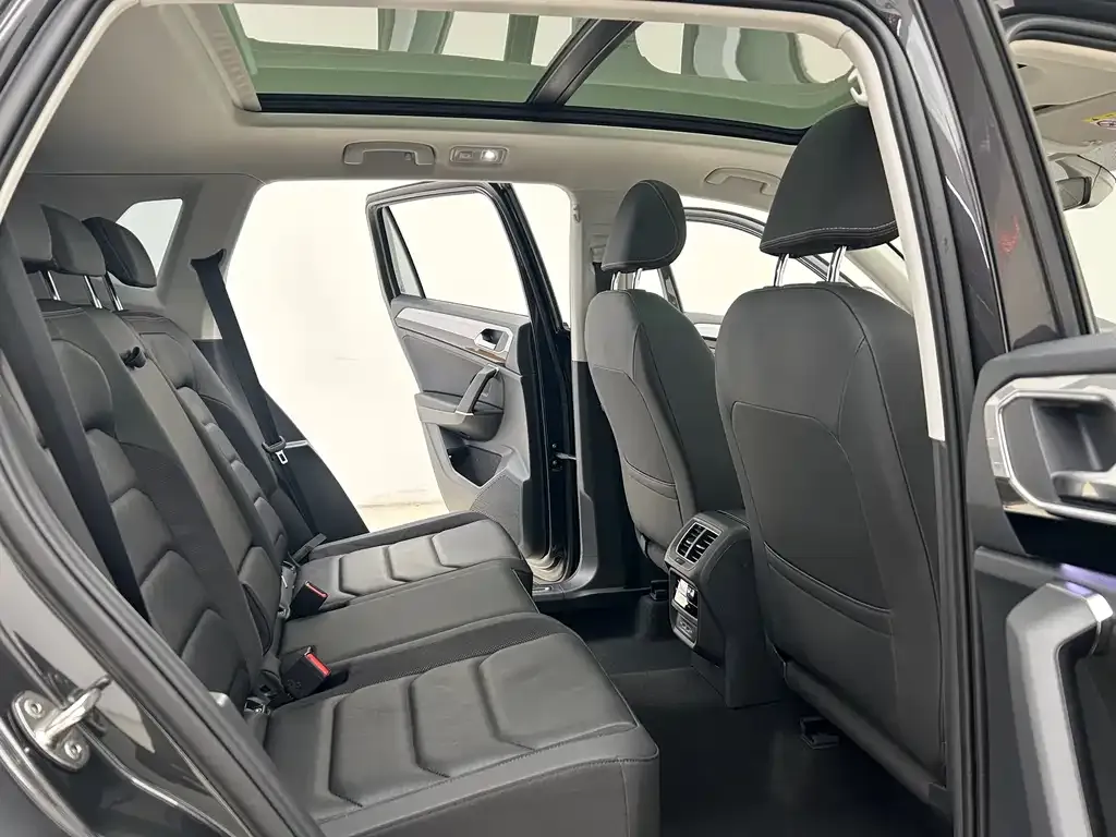 Volkswagen Tayron 2022 из CN, фото 9