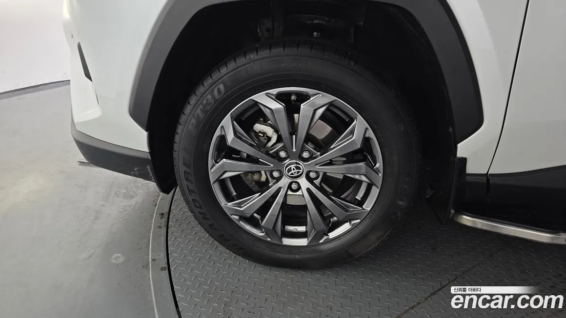 Toyota RAV4 2024 из KR, фото 8