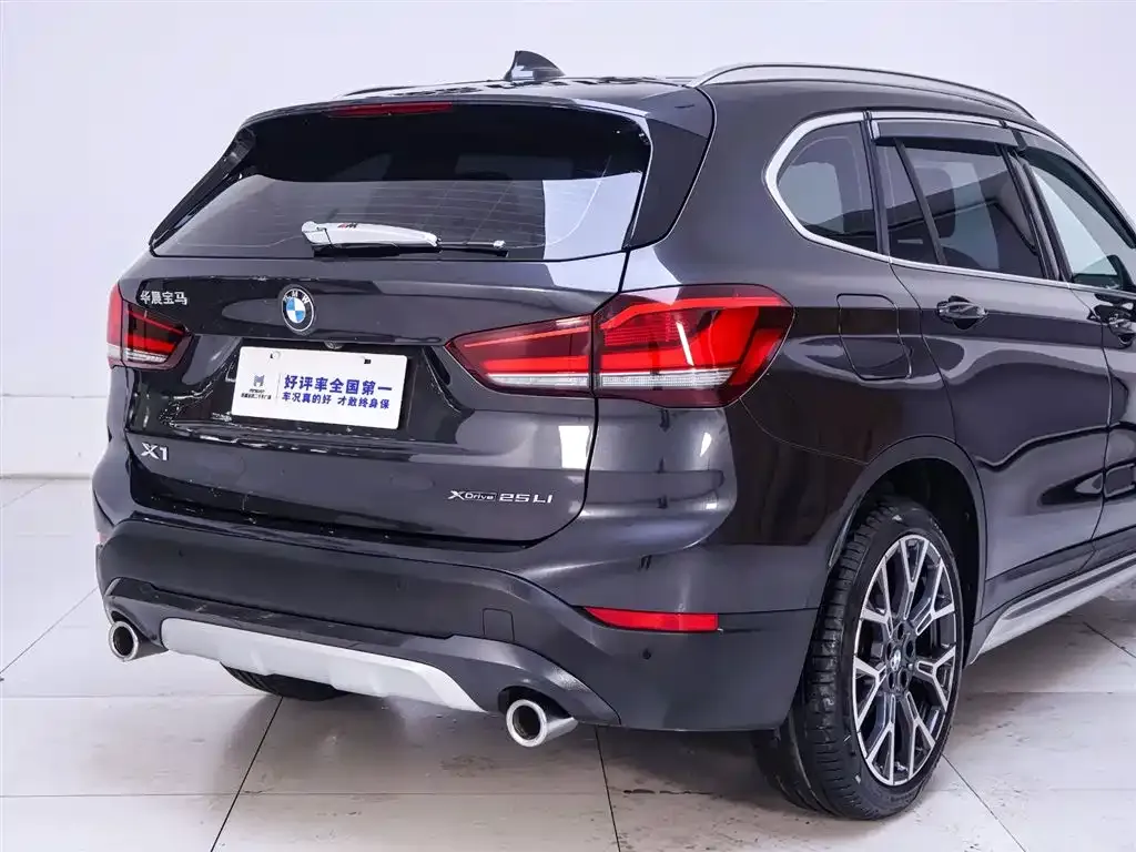 BMW X1 — фото 9
