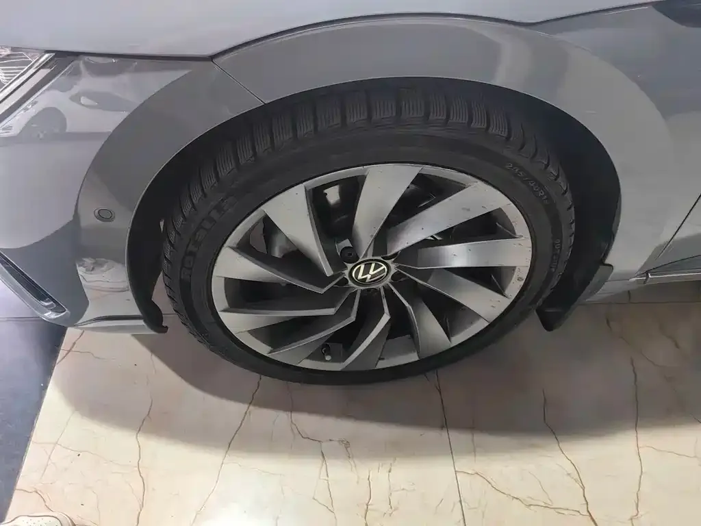 Volkswagen CC 2023 из CN, фото 2