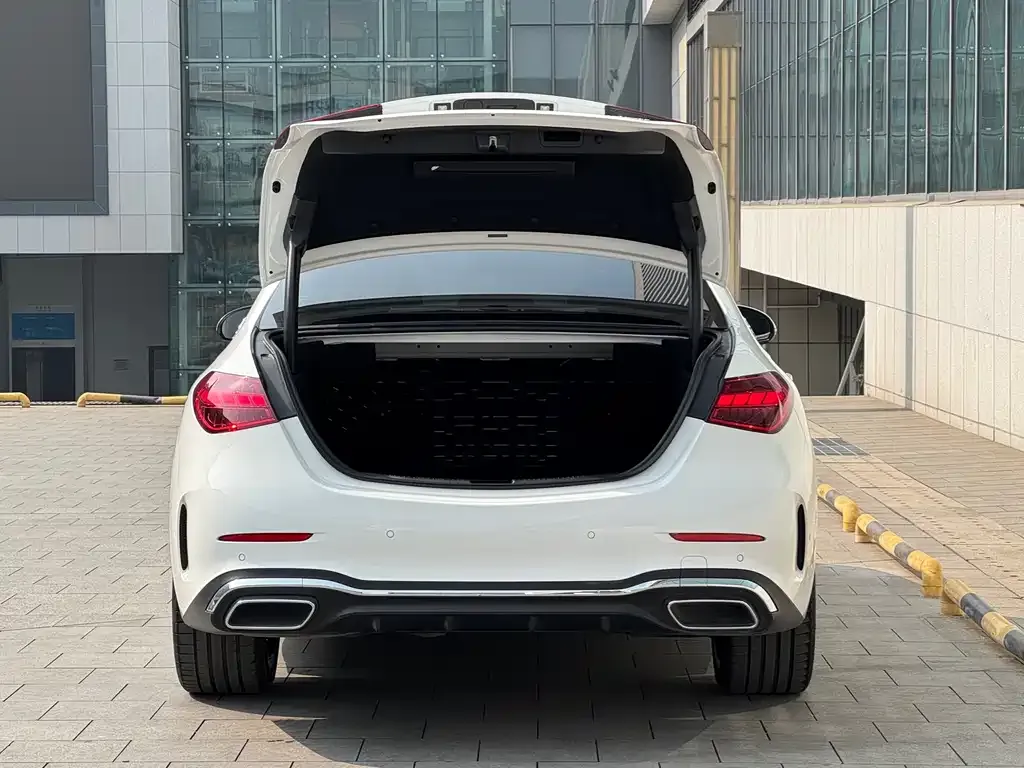 Mercedes-Benz C-Class 2023 из CN, фото 8