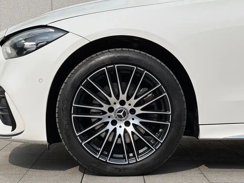 Mercedes-Benz C-Class 2023 из CN, фото 2