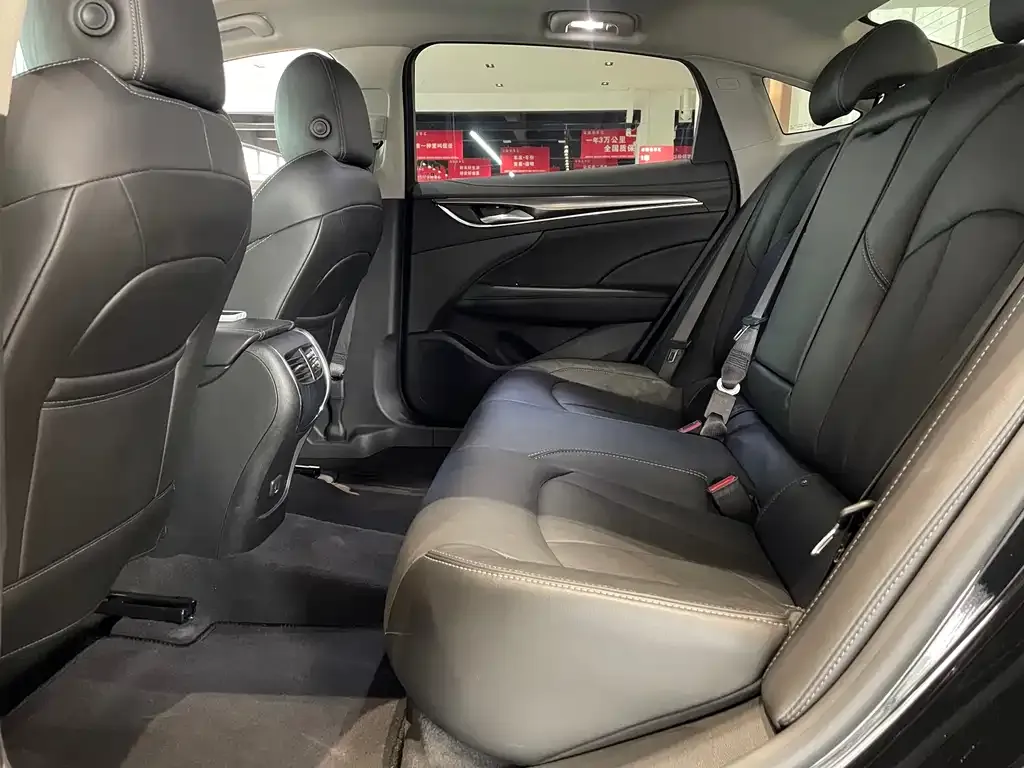Buick LaCrosse 2023 из CN, фото 2