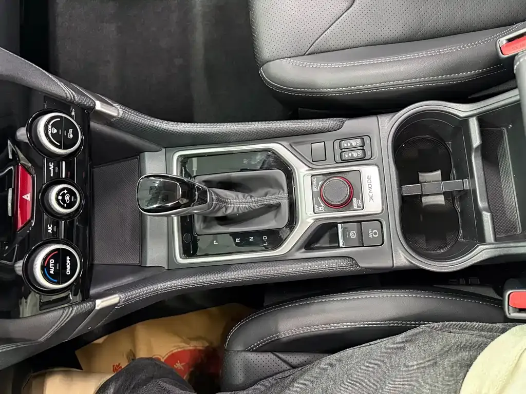 Subaru Forester 2022 из CN, фото 10