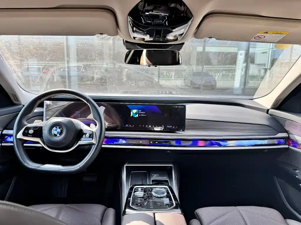 BMW 7 Series 2024 из CN, фото 8