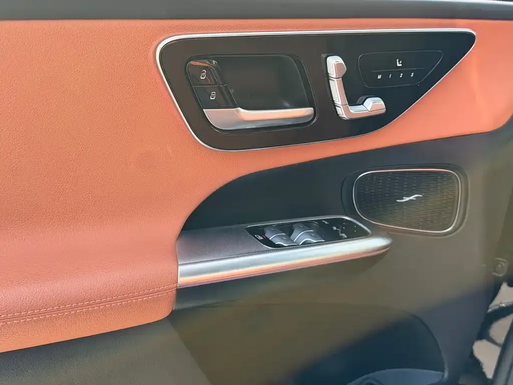 Mercedes-Benz GLC PHEV 2025 из CN, фото 6