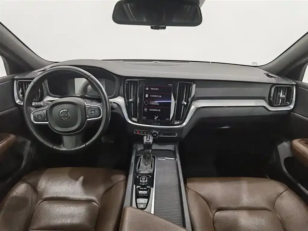 Volvo S60 — фото 4
