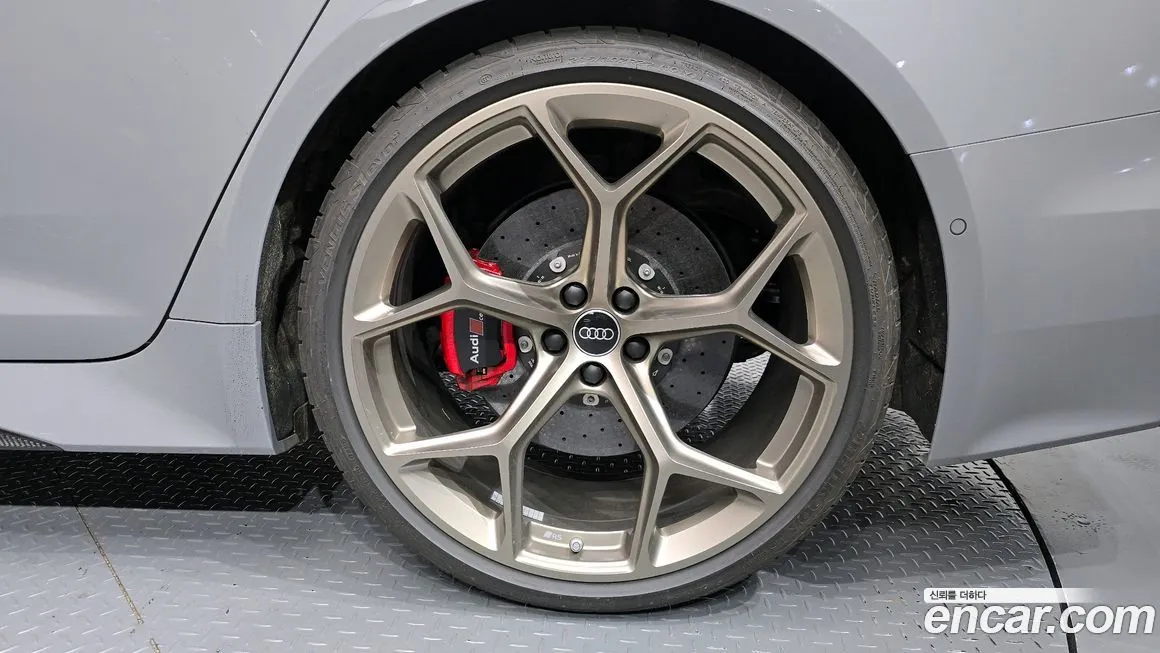 Audi RS6 2025 из KR, фото 9