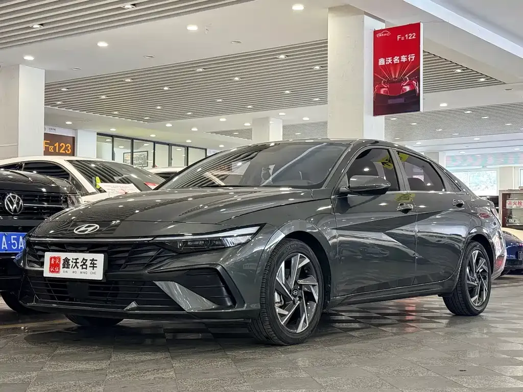 Hyundai Elantra 2024 из CN, фото 1
