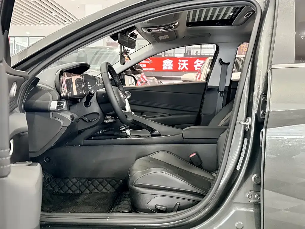 Hyundai Elantra 2024 из CN, фото 5