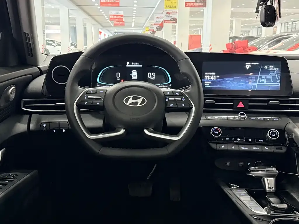 Hyundai Elantra 2024 из CN, фото 3