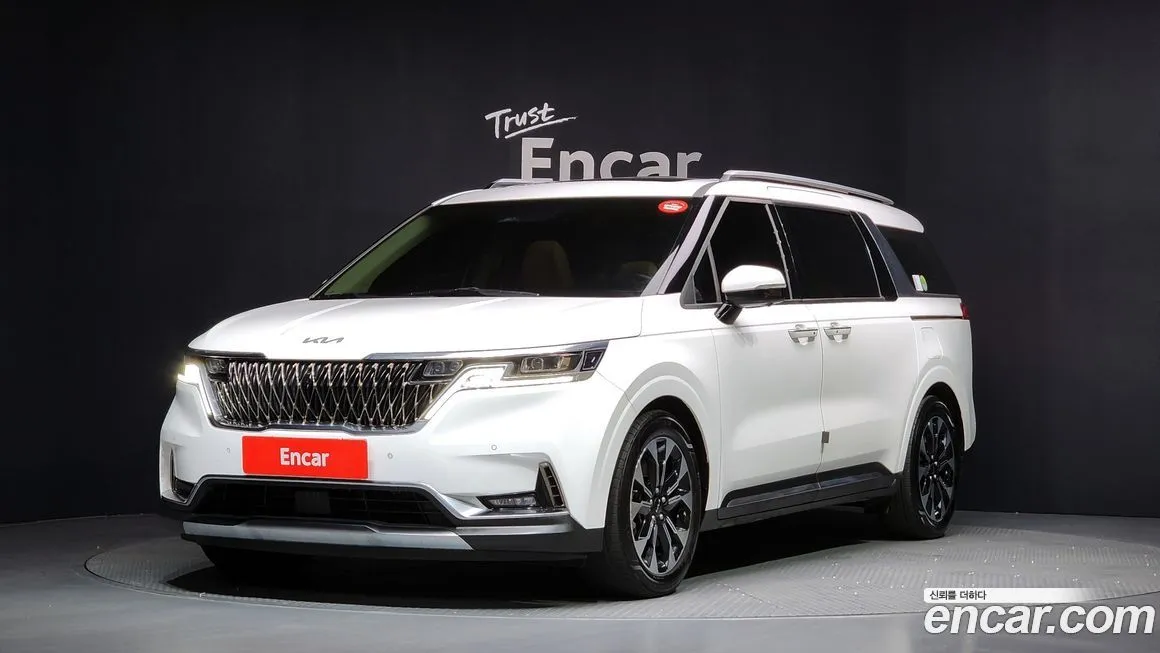 Kia Carnival — фото 1