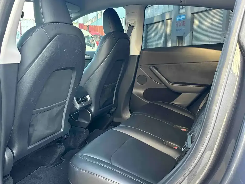 Tesla Model Y 2022 из CN, фото 3