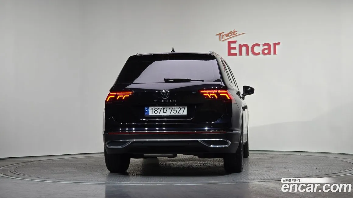 Volkswagen Tiguan — фото 4