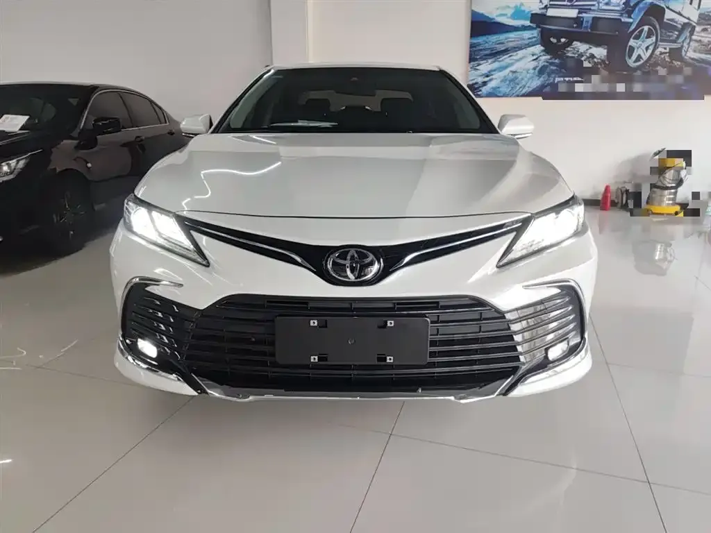 Toyota Camry — фото 6