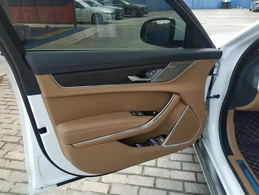 Jaguar XFL 2023 из CN, фото 3