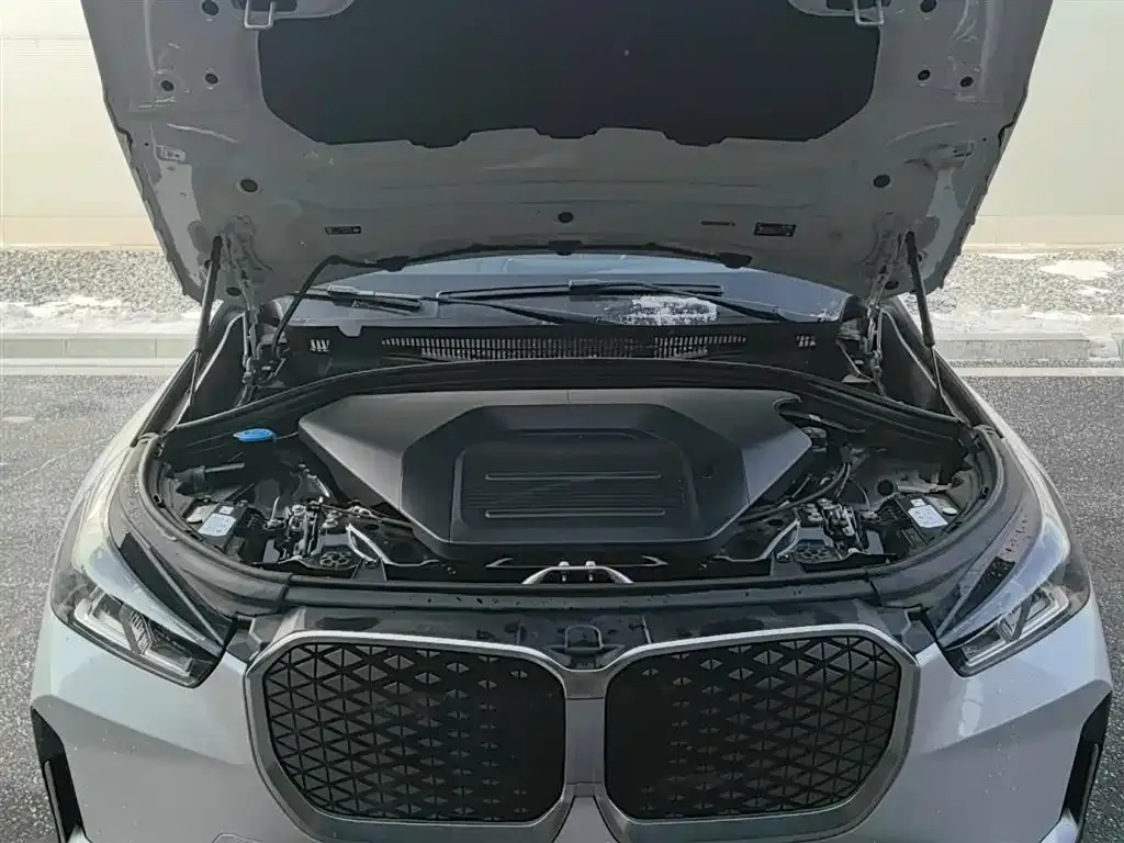 BMW iX1 2025 из CN, фото 10