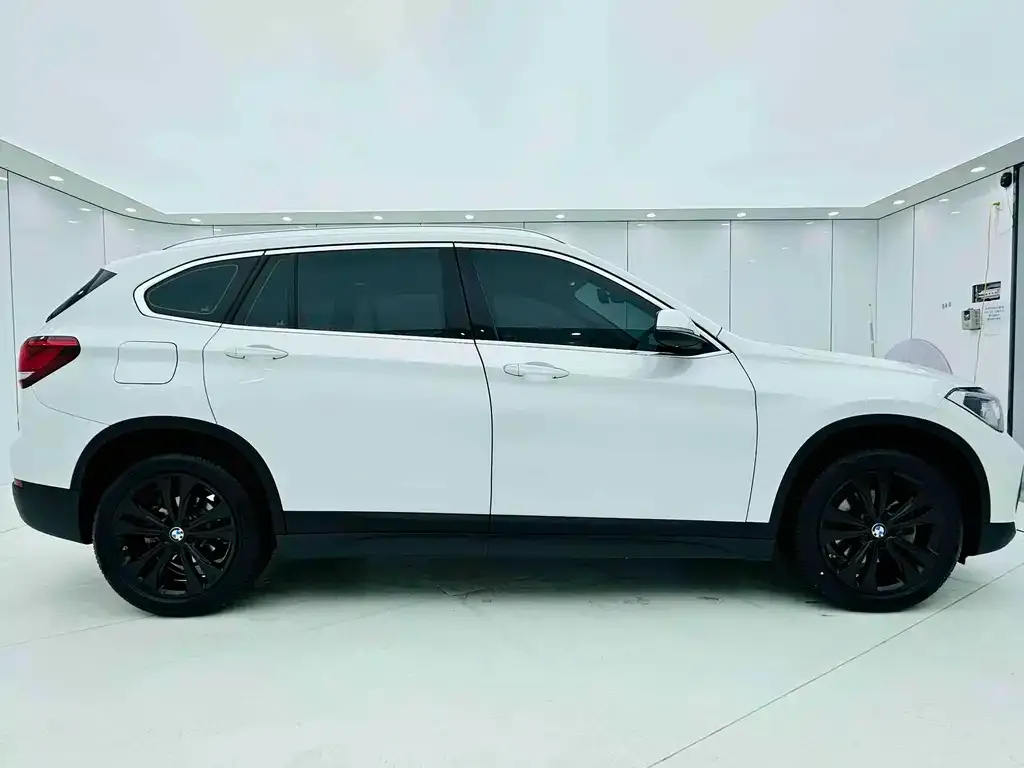 BMW X1 2021 из CN, фото 3