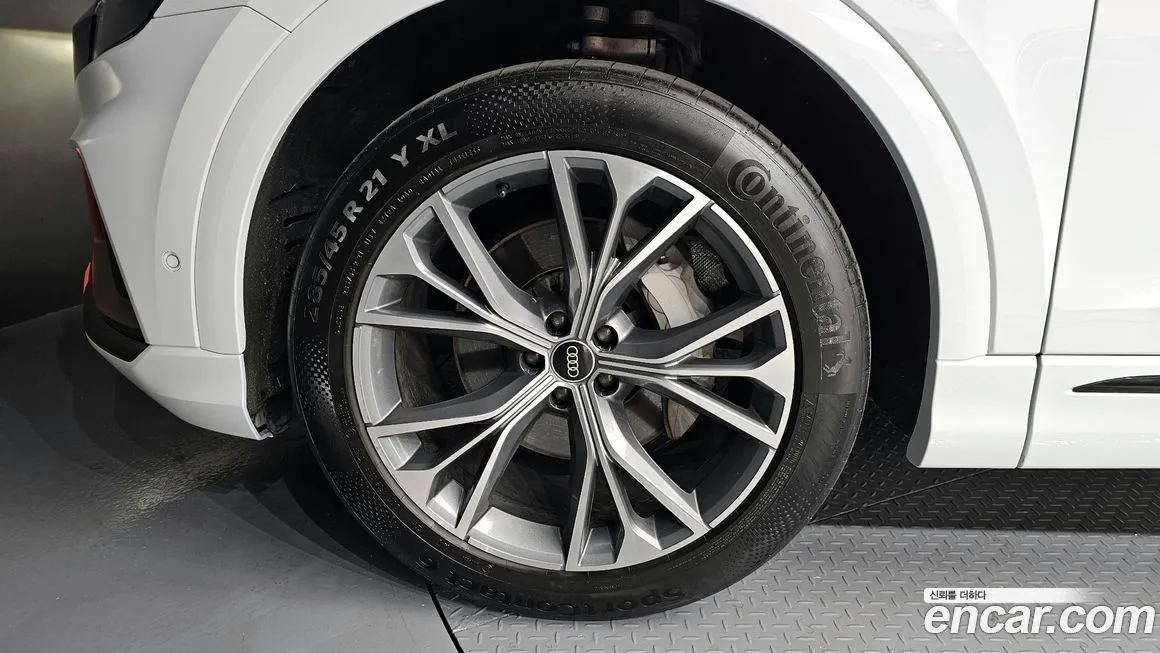 Audi Q8 2022 из KR, фото 4