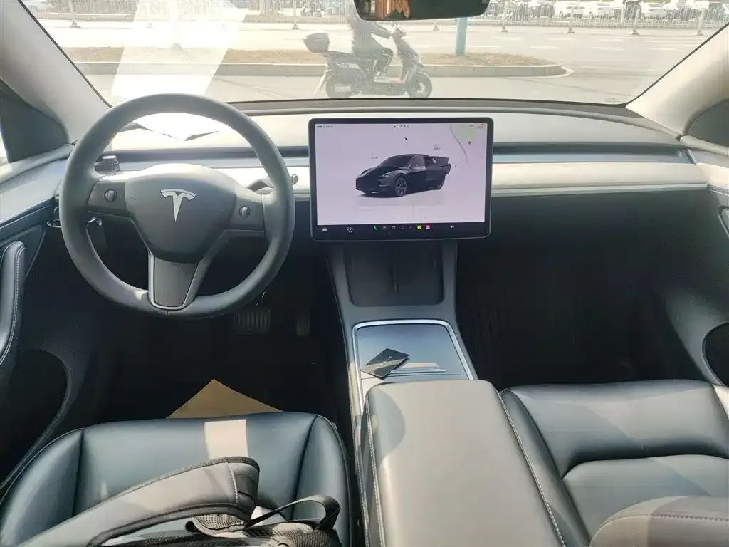Tesla Model Y 2023 из CN, фото 10