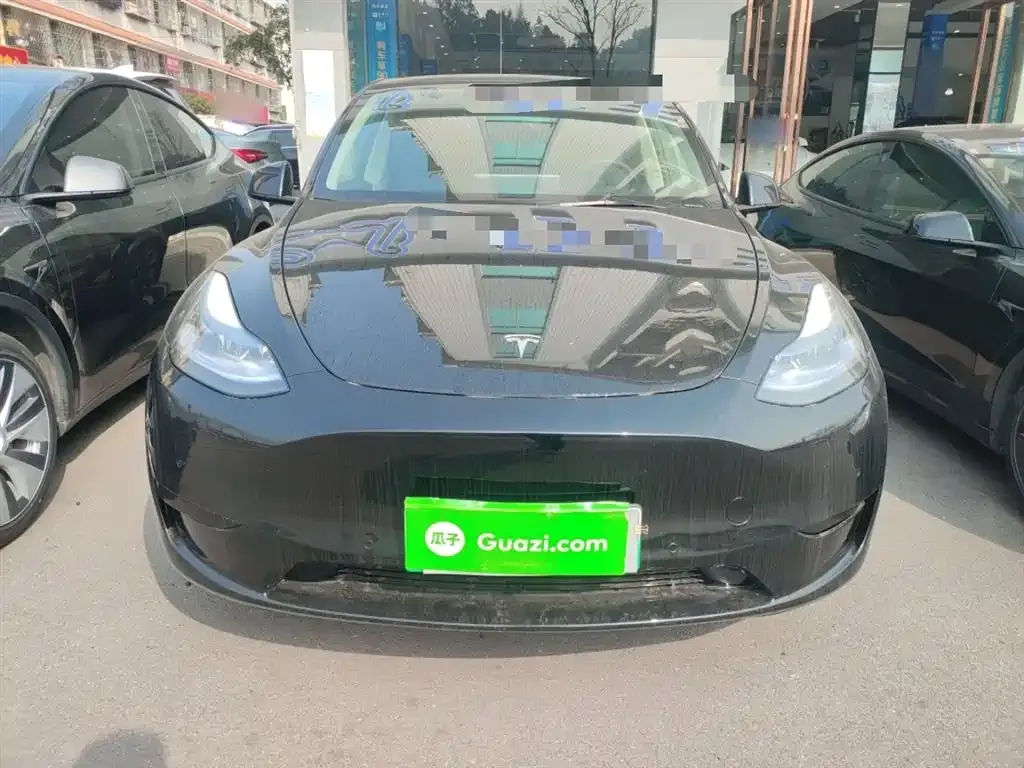 Tesla Model Y 2023 из CN, фото 2