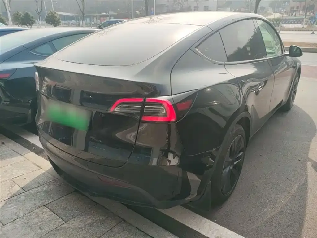 Tesla Model Y 2023 из CN, фото 6