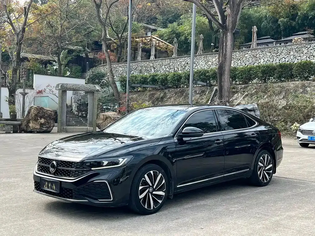 Volkswagen Passat 2023 из CN, фото 1