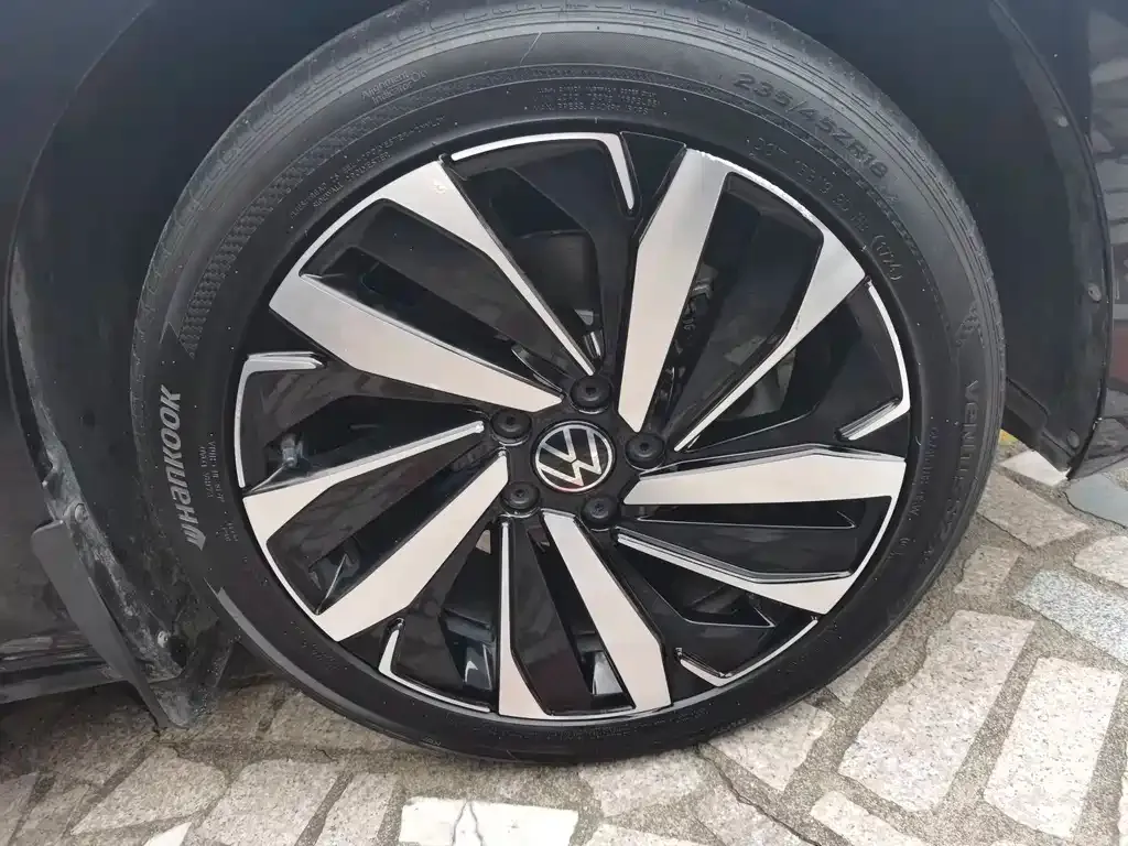 Volkswagen Passat 2023 из CN, фото 5