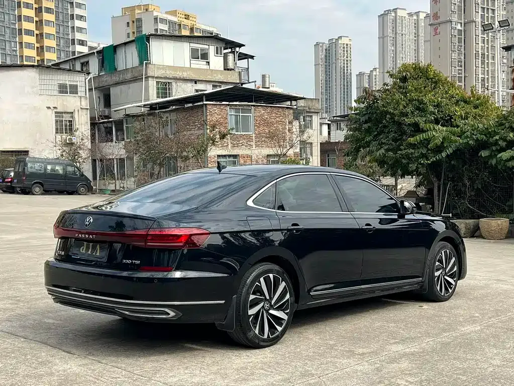 Volkswagen Passat 2023 из CN, фото 8