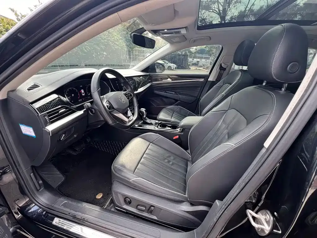 Volkswagen Passat 2023 из CN, фото 3
