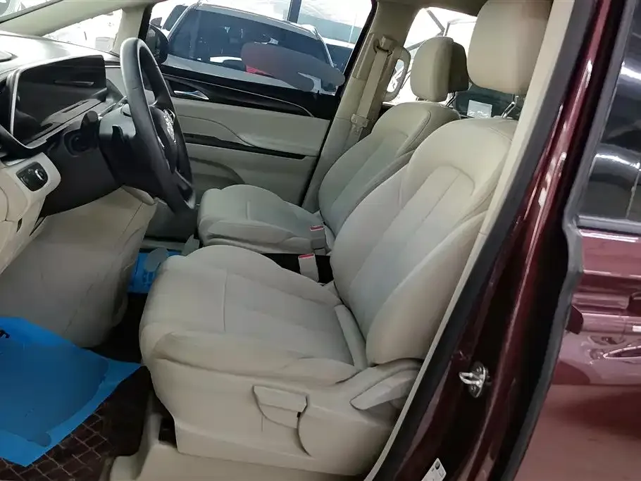 Buick GL8 2022 из CN, фото 3