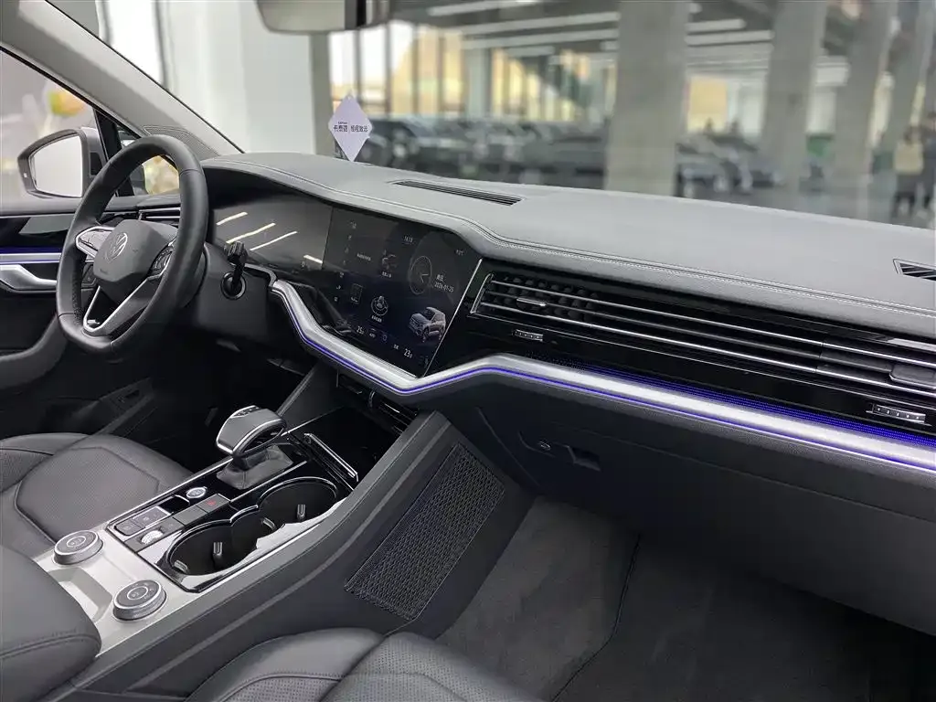 Volkswagen Touareg 2022 из CN, фото 9