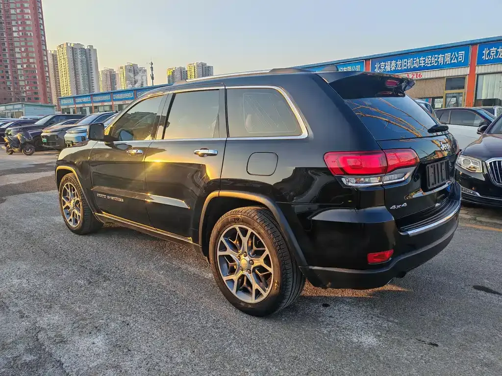 Jeep Grand Cherokee (Import) 2021 из CN, фото 10