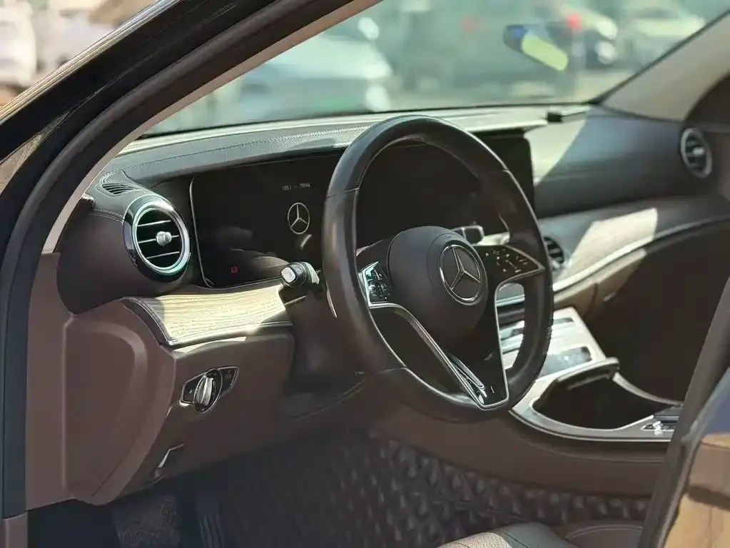 Mercedes-Benz E-Class 2022 из CN, фото 2