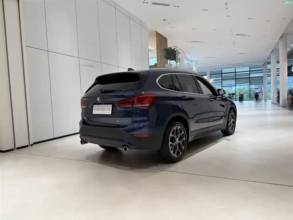 BMW X1 — фото 5