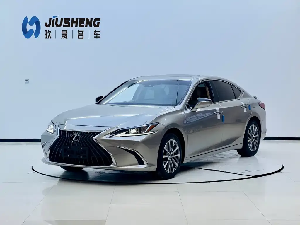 Lexus ES 2021 из CN, фото 1