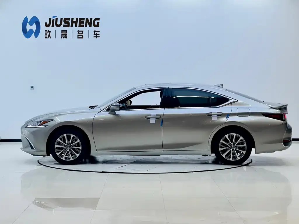 Lexus ES 2021 из CN, фото 3