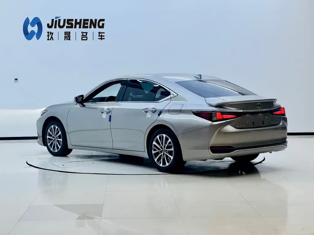 Lexus ES 2021 из CN, фото 4