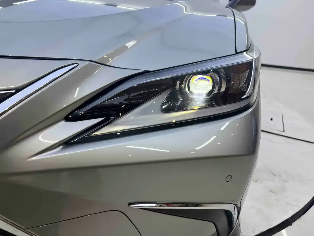 Lexus ES 2021 из CN, фото 8
