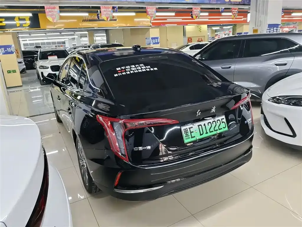 Hongqi E-QM5 2025 из CN, фото 9