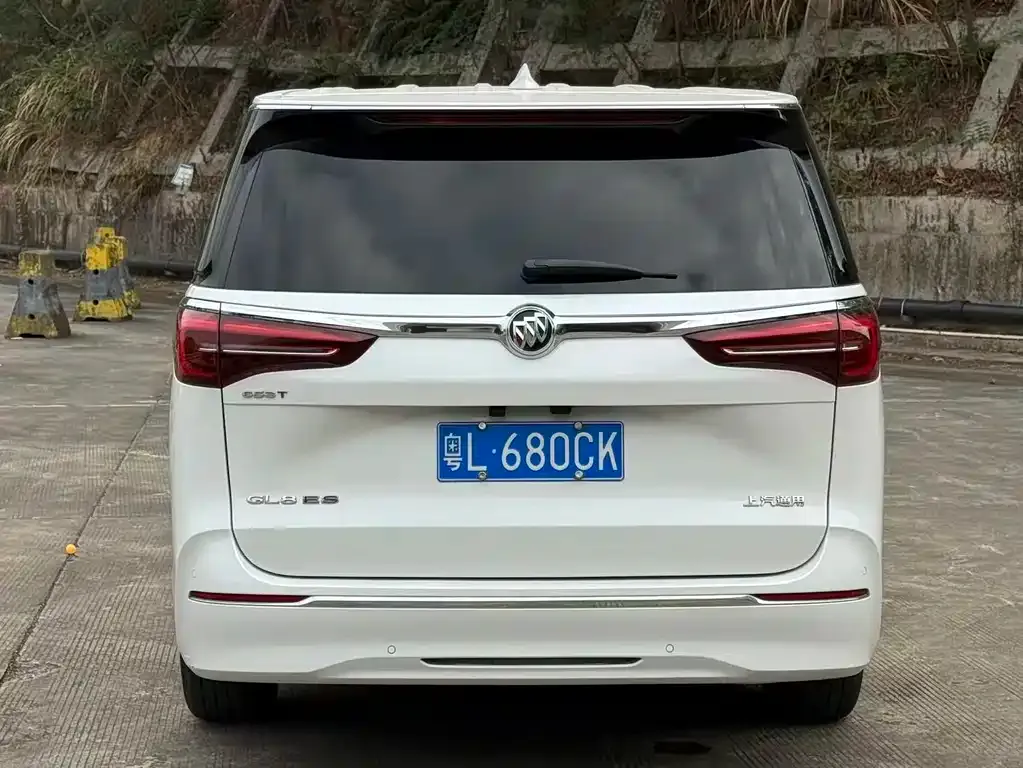 Buick GL8 2022 из CN, фото 2