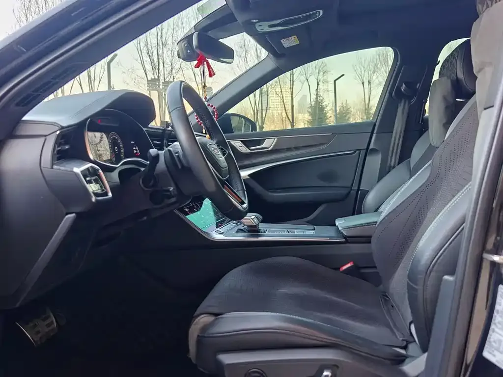 Audi A6L 2023 из CN, фото 6