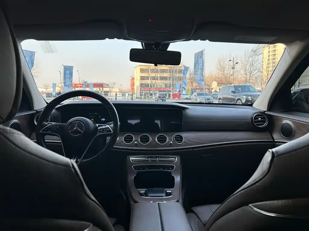 Mercedes-Benz E-Class 2024 из CN, фото 3