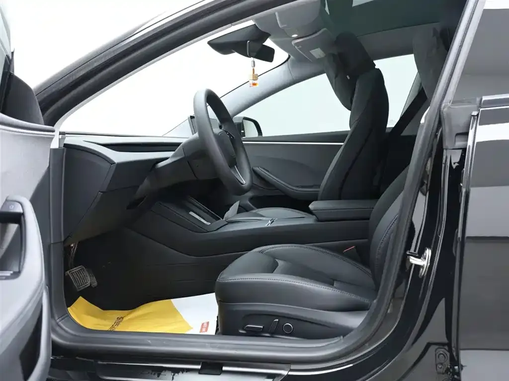 Tesla Model 3 2023 из CN, фото 10