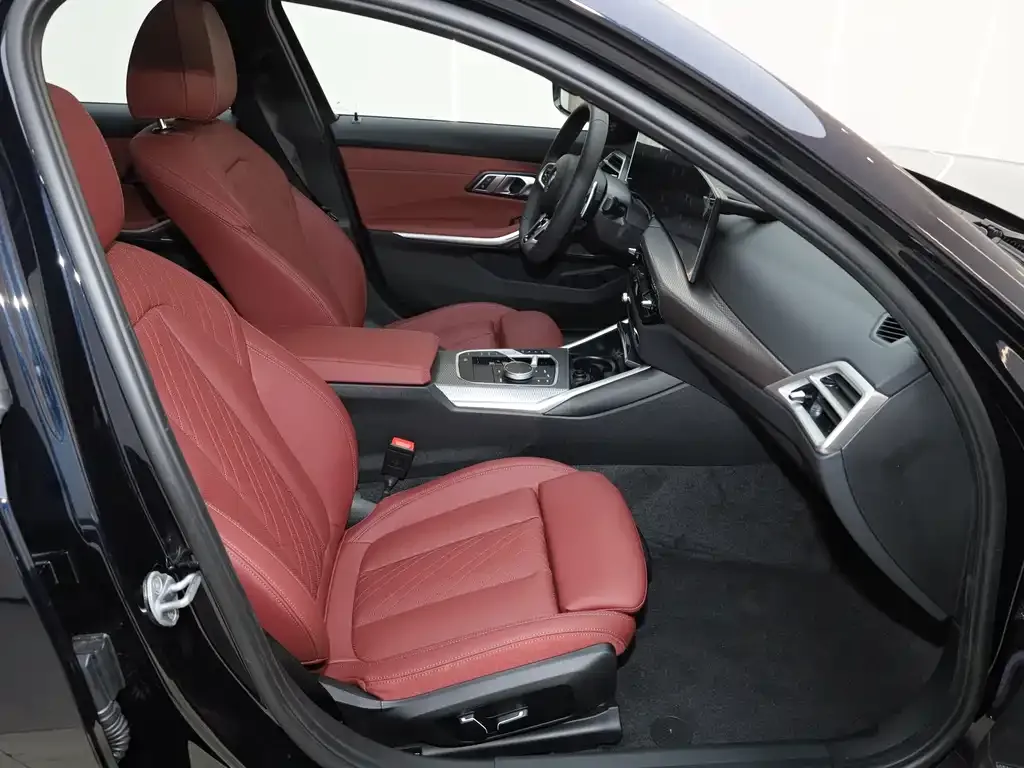 BMW 3 Series 2026 из CN, фото 8