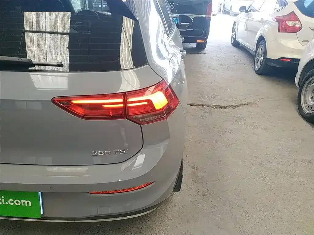 Volkswagen Golf 2021 из CN, фото 2