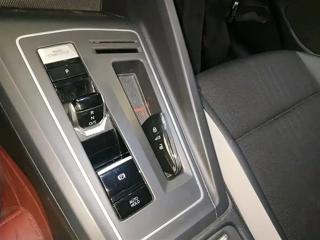 Volkswagen Golf 2021 из CN, фото 9